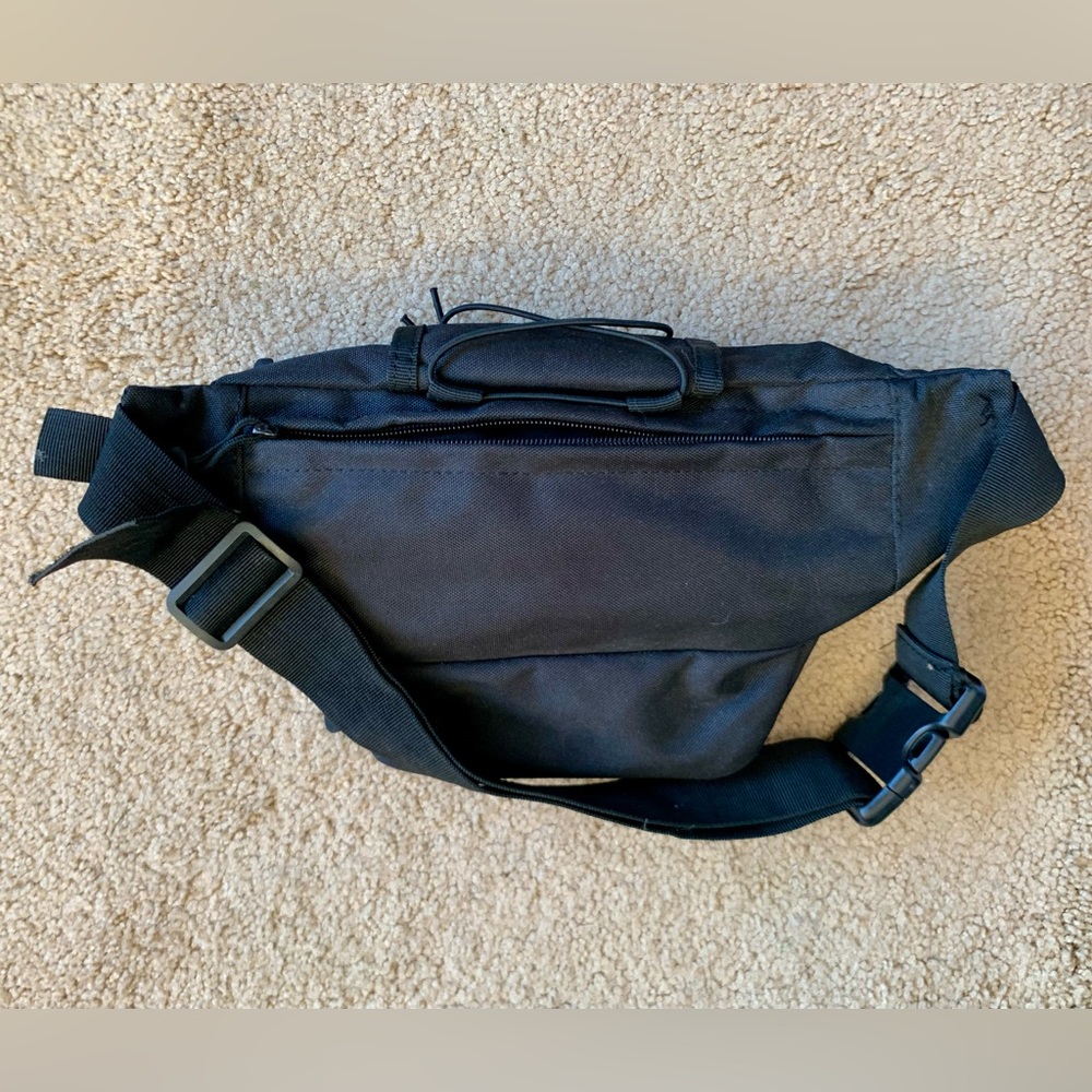 MONTA Street Soccer Men’s Black Cross Body Waist Bag Adjustable NWOT - Picture 5 of 10